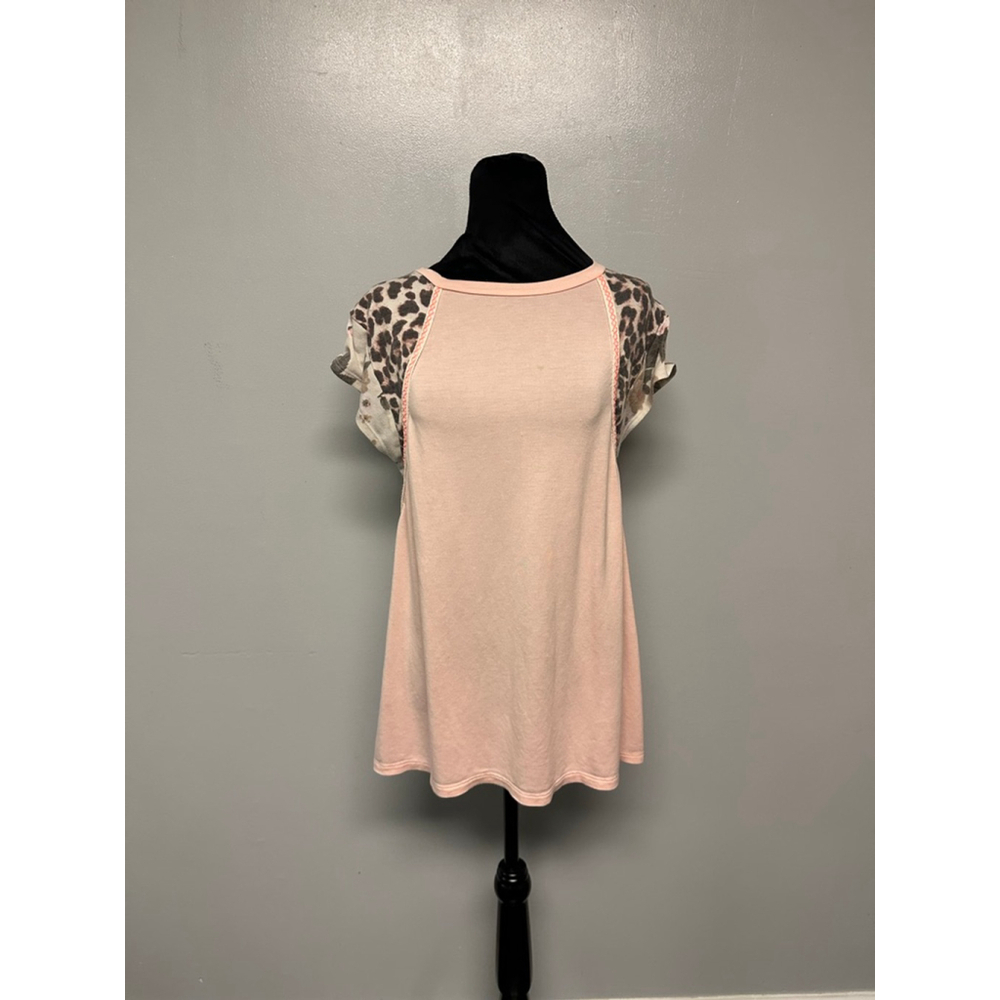 Women's Lovely Melody Pink Leopard Print Short Sleeve Tee XL